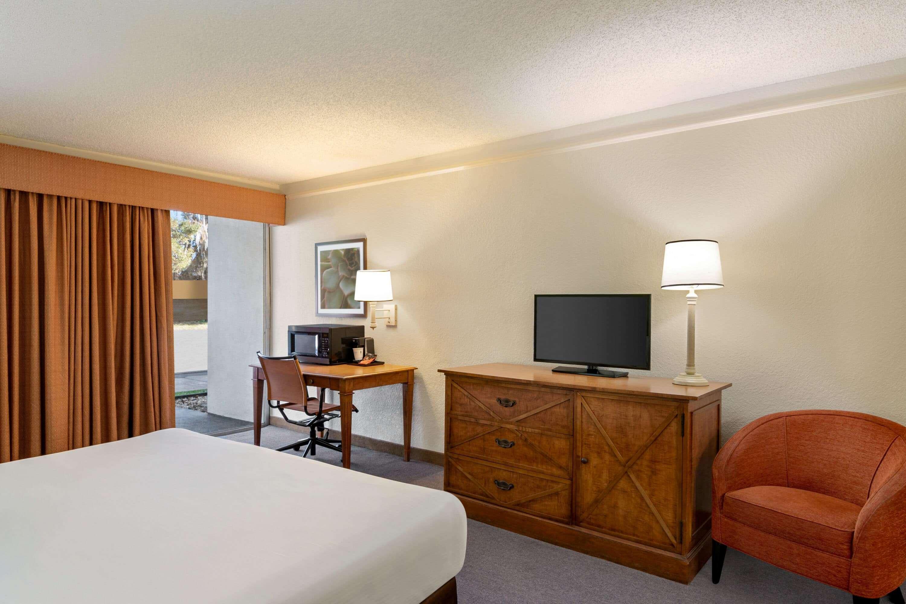 Hotel Baymont By Wyndham Daytona Beach - Intl Speedway Extérieur photo