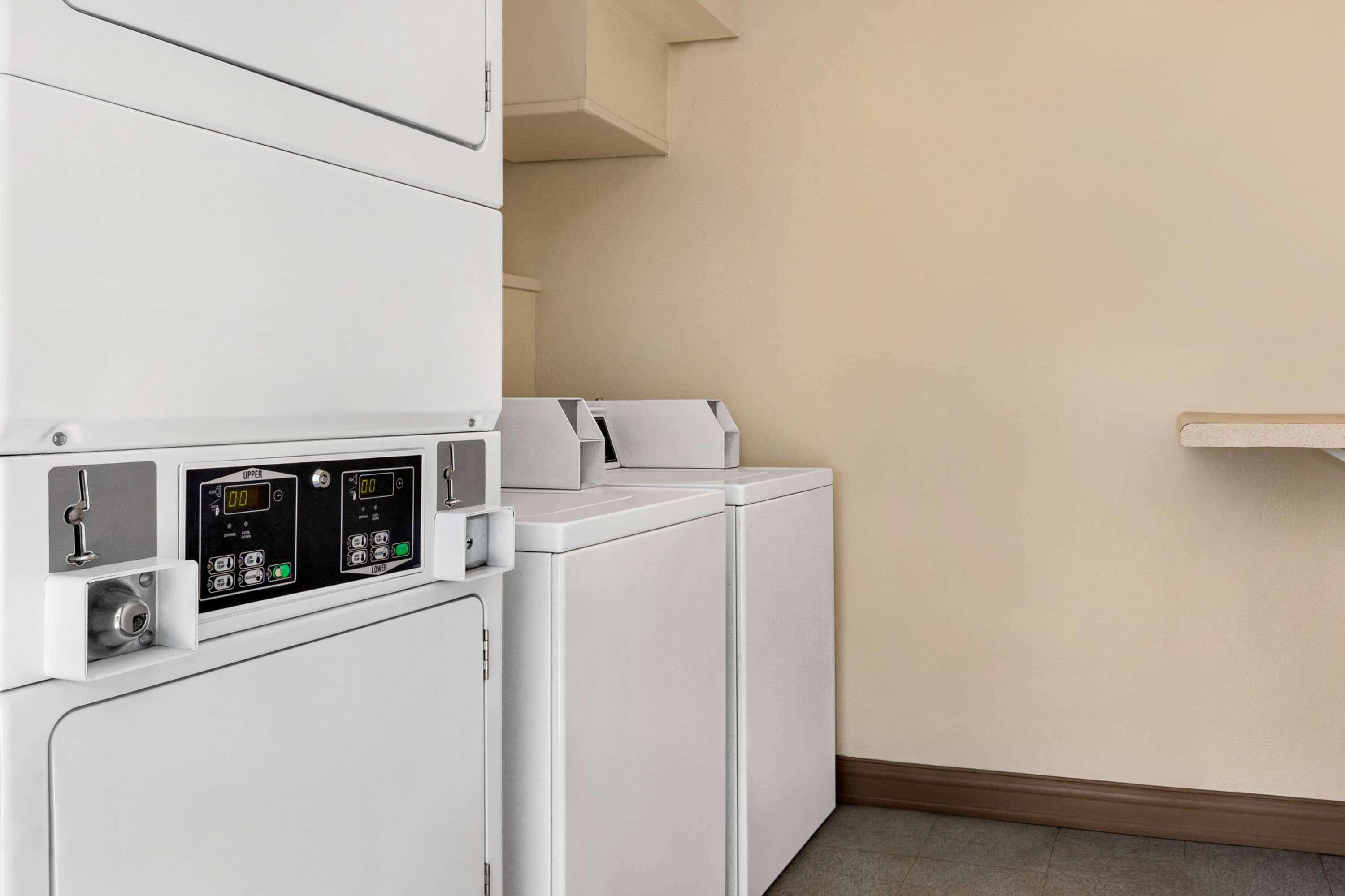 Baymont By Wyndham Daytona Beach - Intl Speedway Extérieur photo