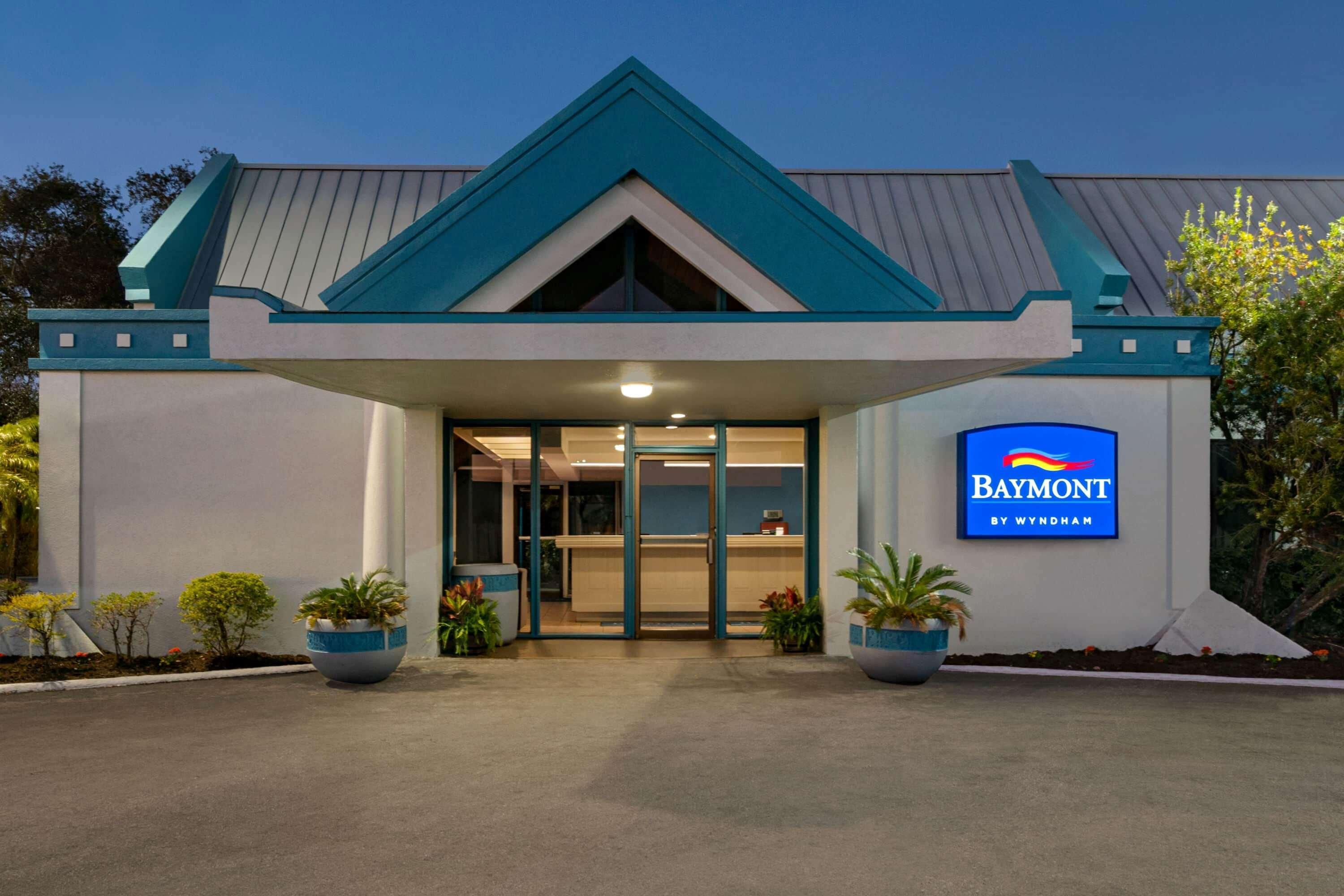 Hotel Baymont By Wyndham Daytona Beach - Intl Speedway Extérieur photo