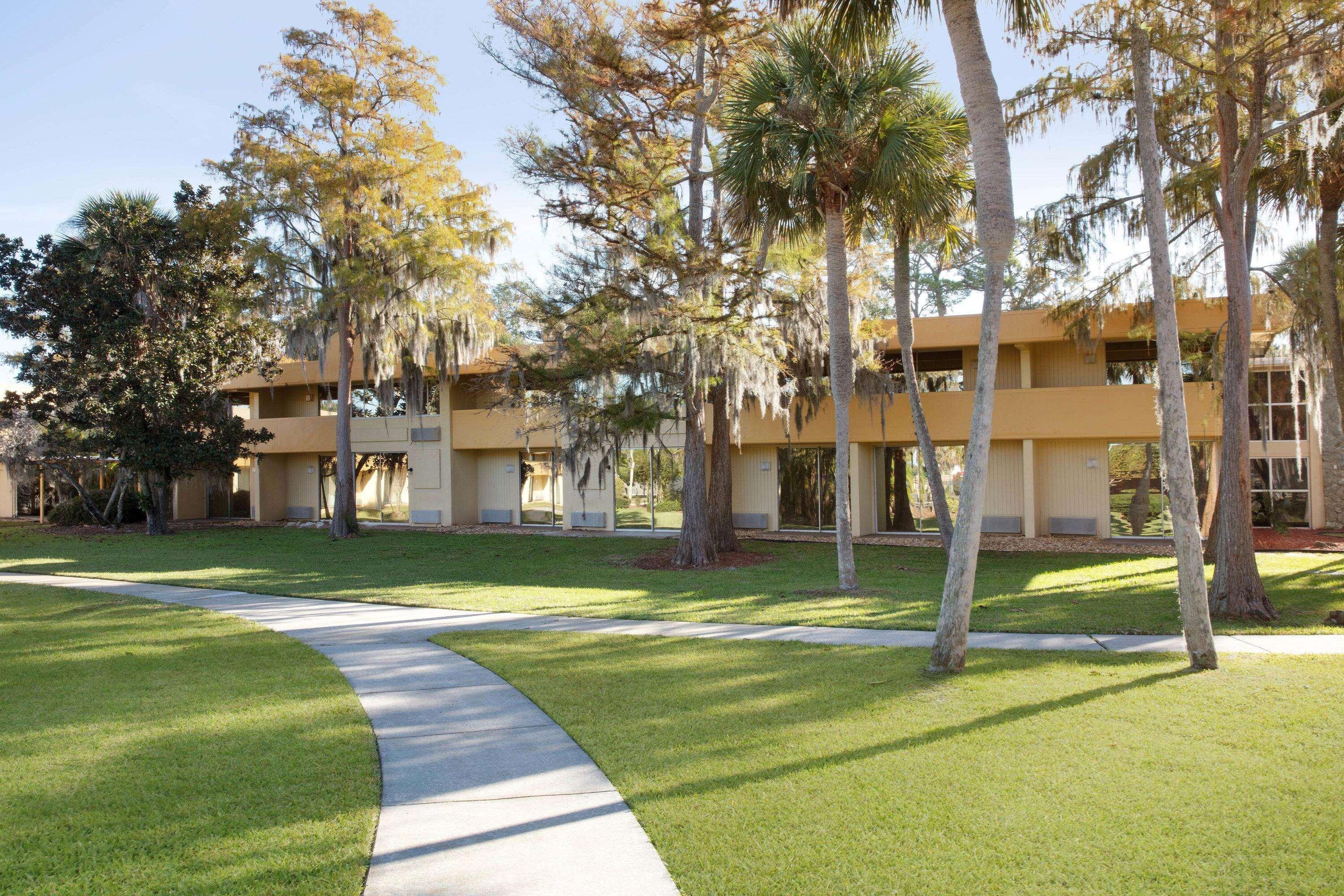 Baymont By Wyndham Daytona Beach - Intl Speedway Extérieur photo