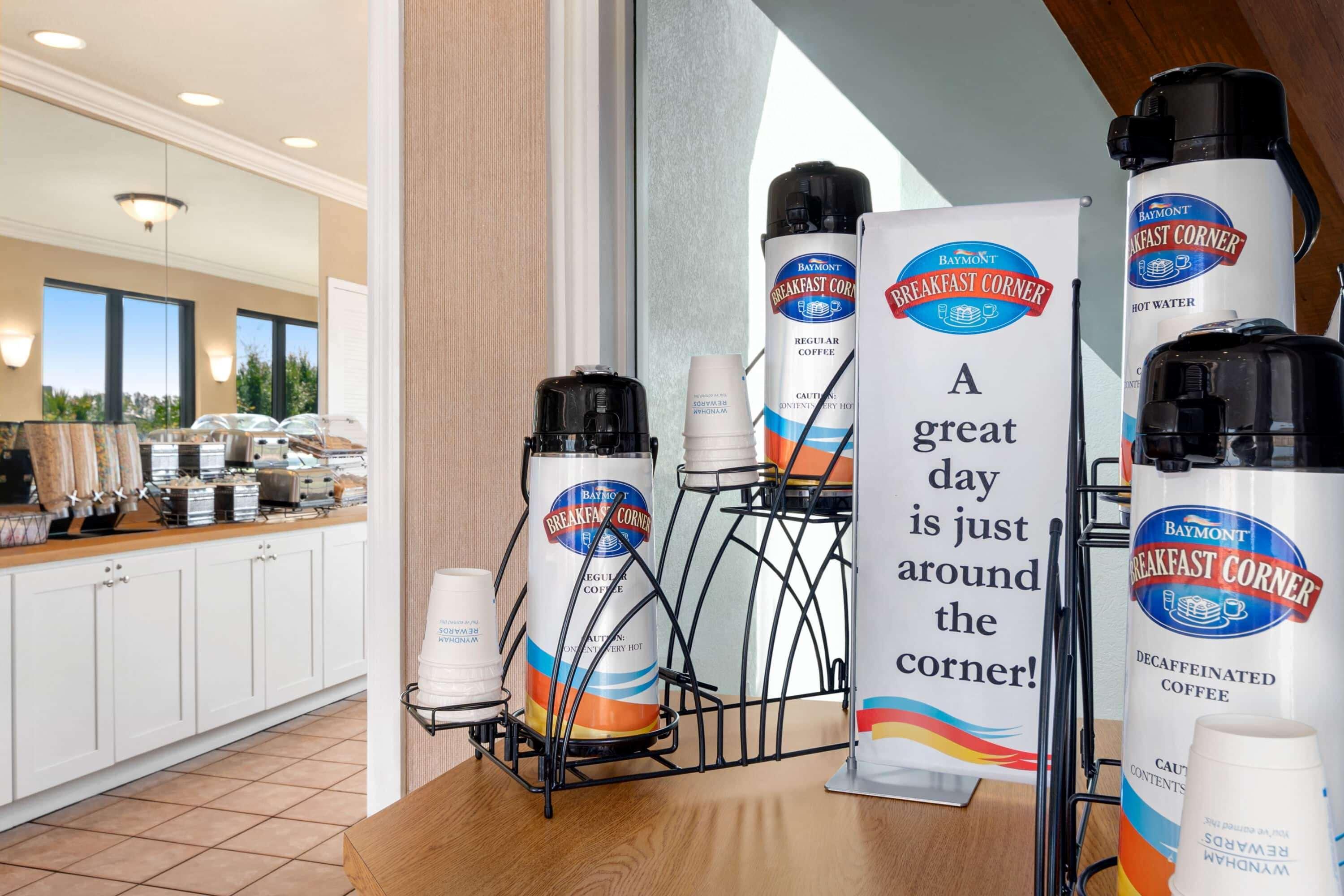 Baymont By Wyndham Daytona Beach - Intl Speedway Extérieur photo